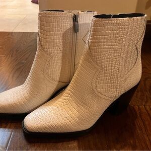 Lucky Brand White Croc-Embossed Ankle Boots – Size 8